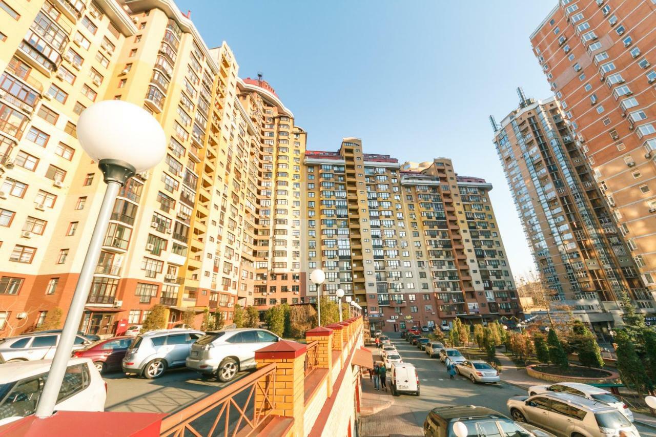 3 Комнатные Апартаменты В Центре Печерска Kiev Exteriör bild